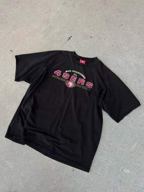 Vintage San Francisco 49ers NFL Team Apparel Black Graphic T-Shirt